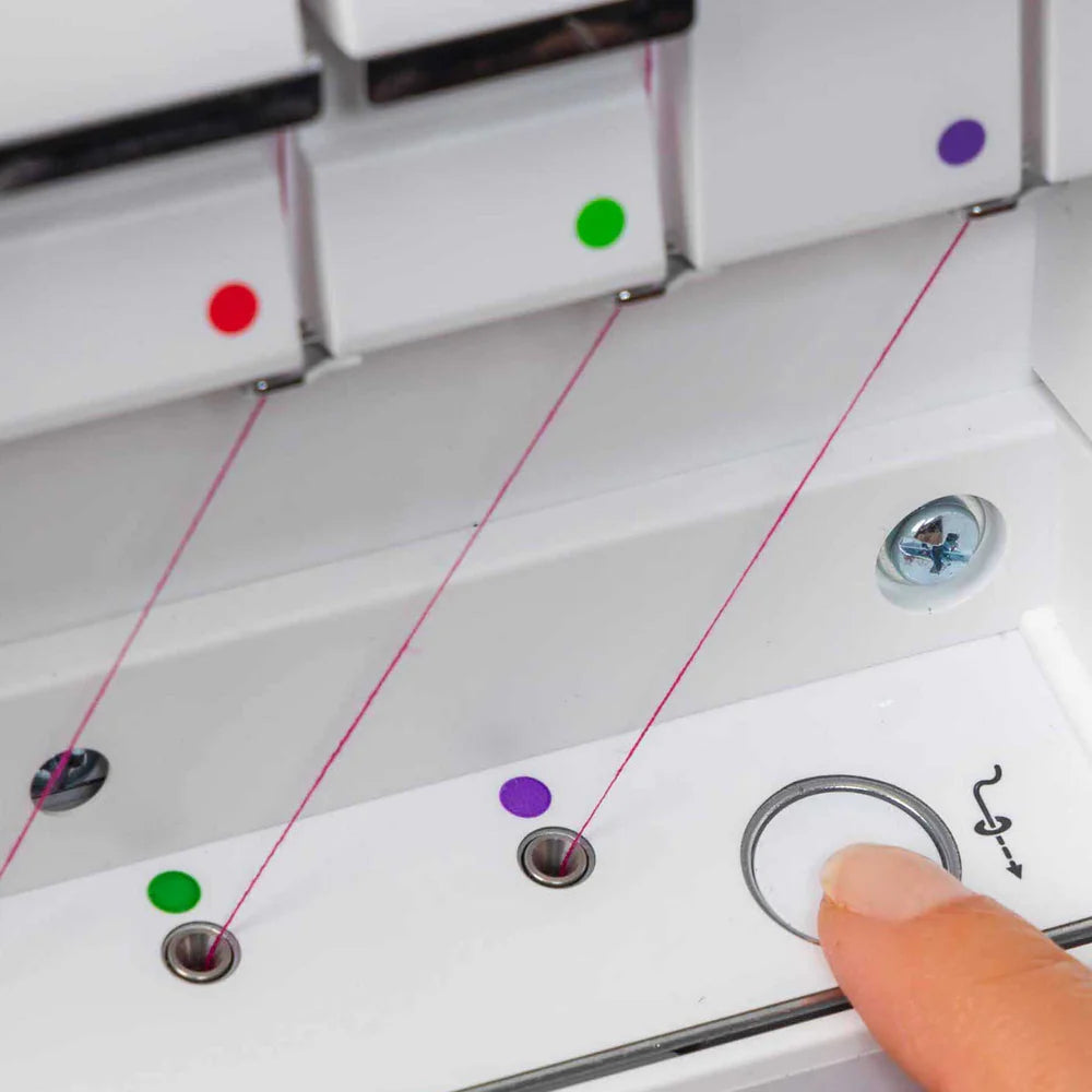 PFAFF Admire Air 7000, Coverlock Machine