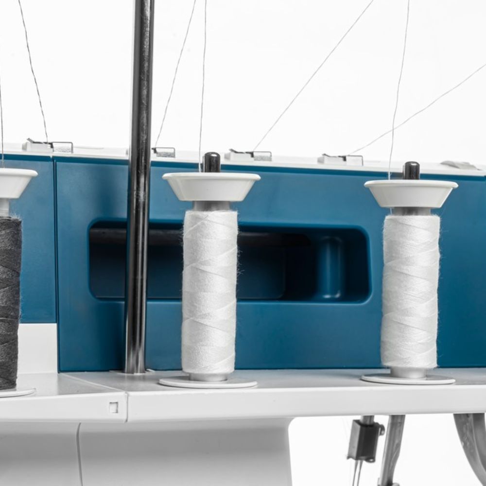 The PFAFF® admire™ 1000 overlock machine