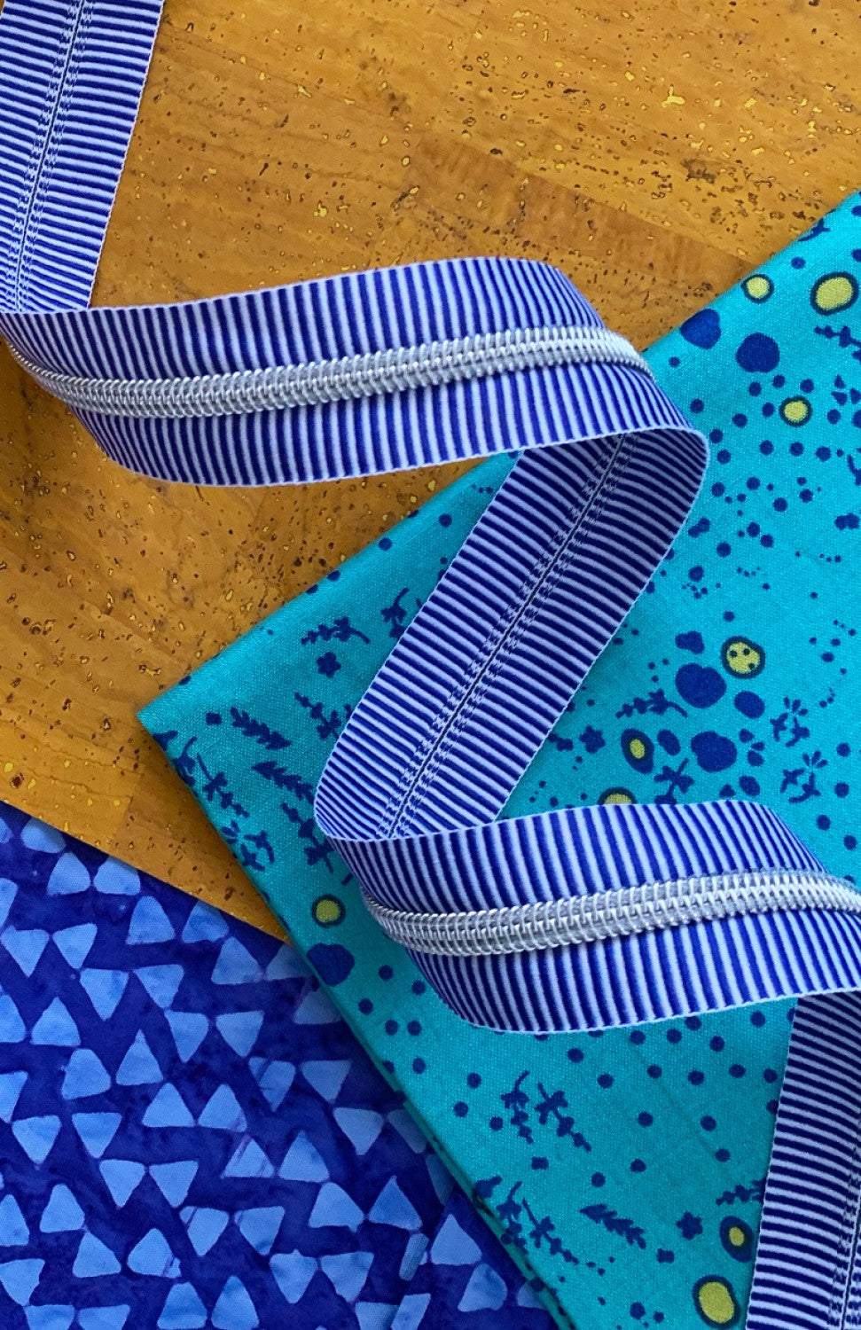 Sassafras Blue Stripe Zipper Tape, Silver - size 5, 3 yards