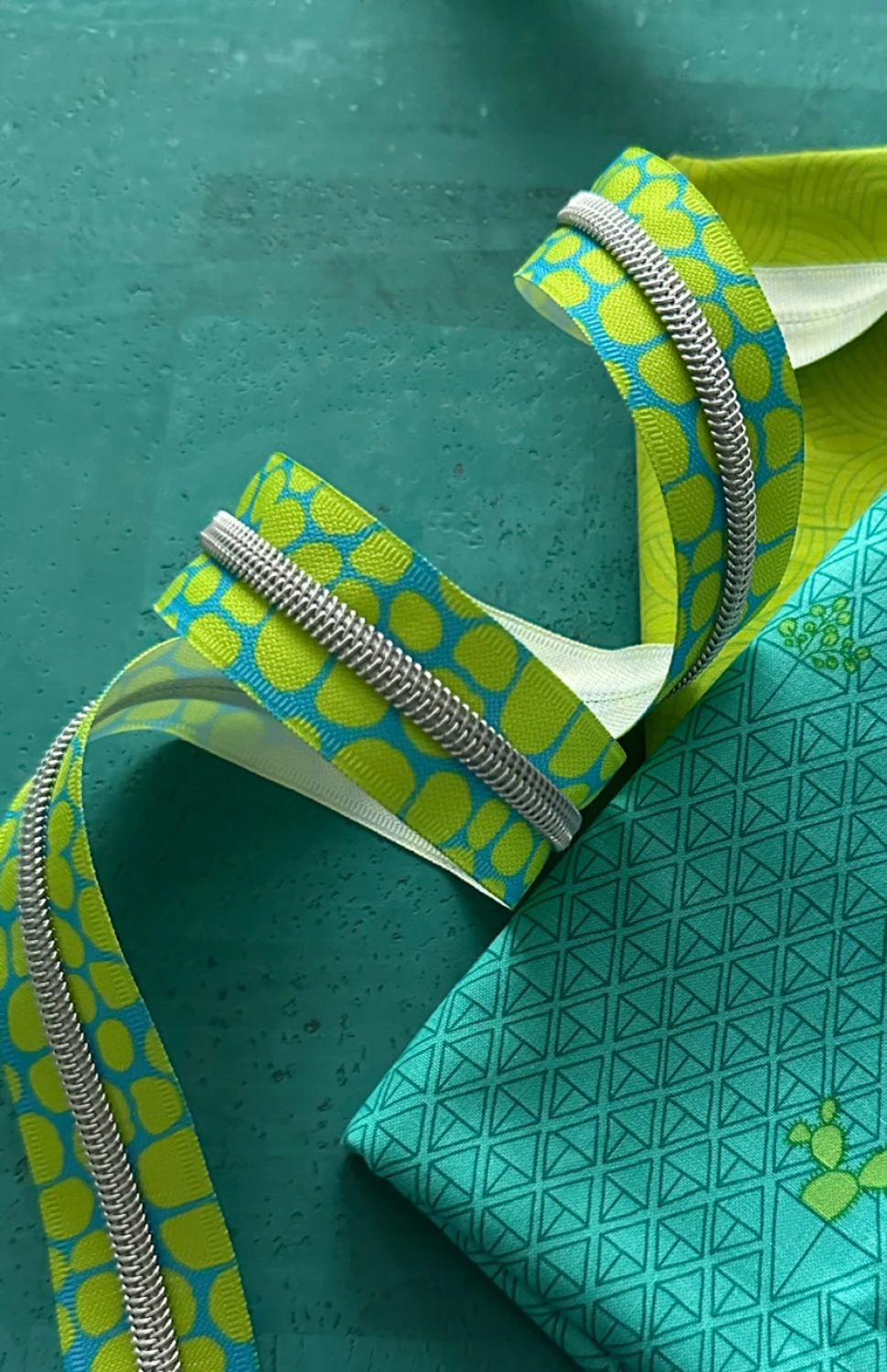 Sassafras #5 Zipper Tape - 3 Yards, Lime Pebble with Nickel
