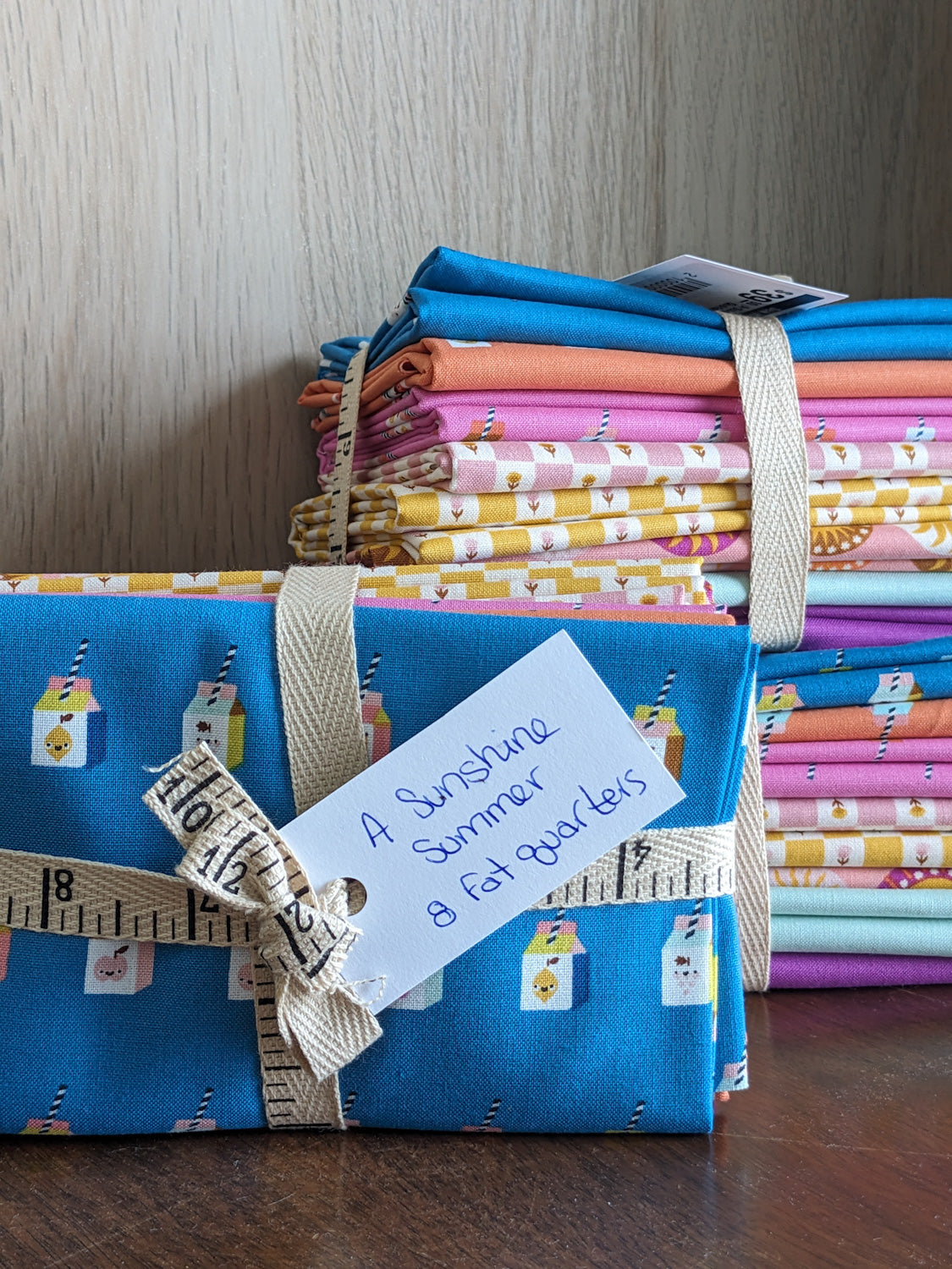 A Sunshine Summer Fat Quarter Bundle - 8pcs