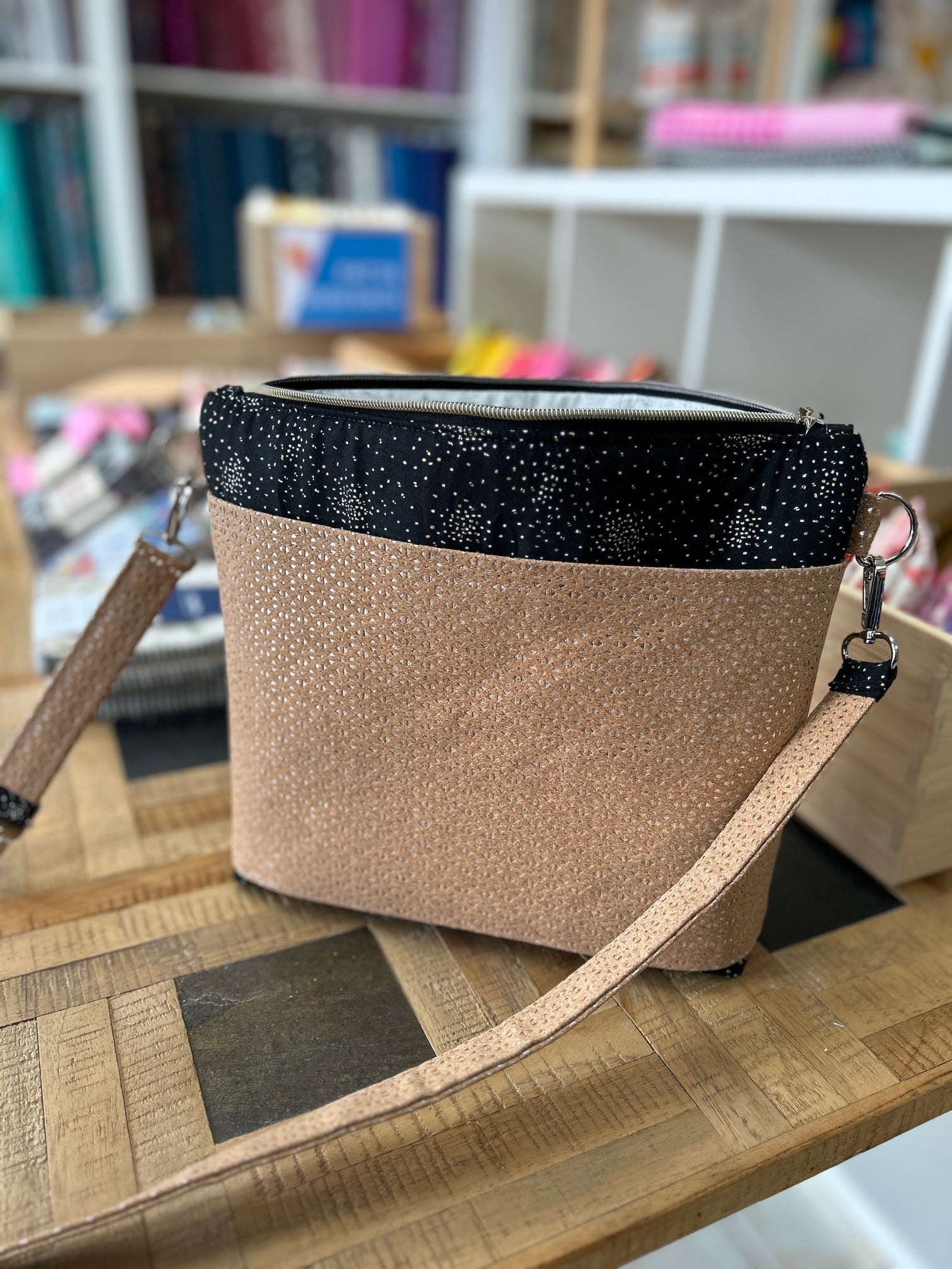 Hillside Tote Class - Thursday, March 27, 10:00am to 4:00pm