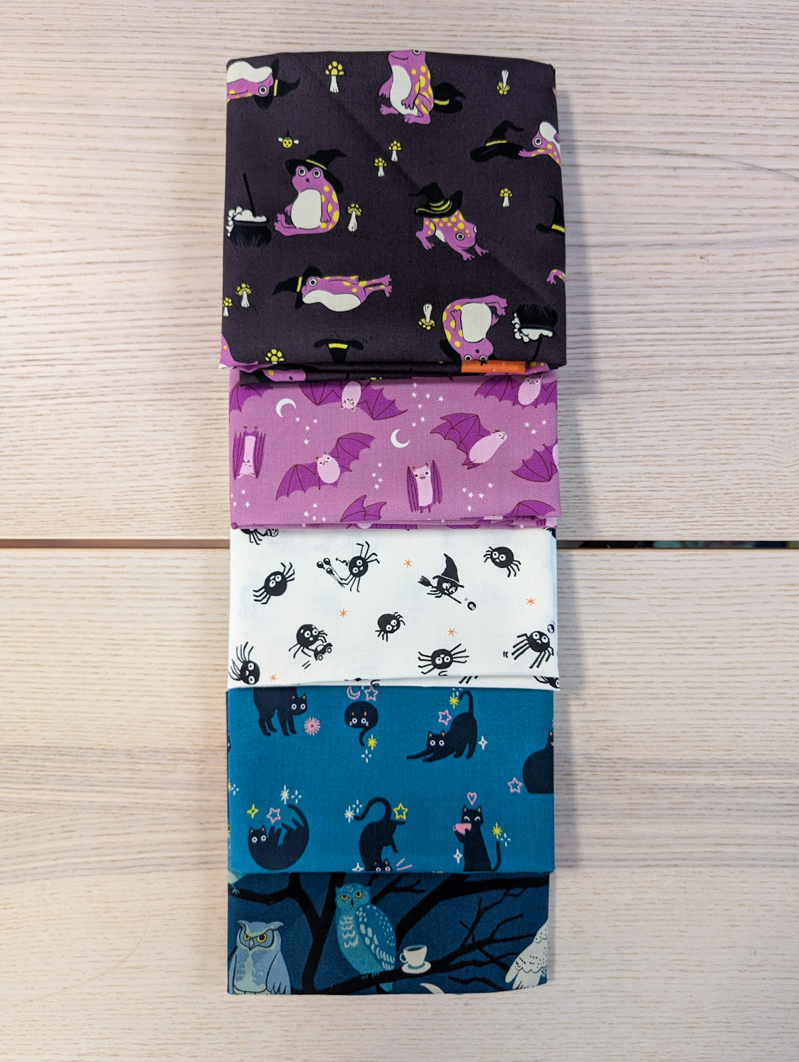 Freaky Familiars 5 Fat Quarters Bundle